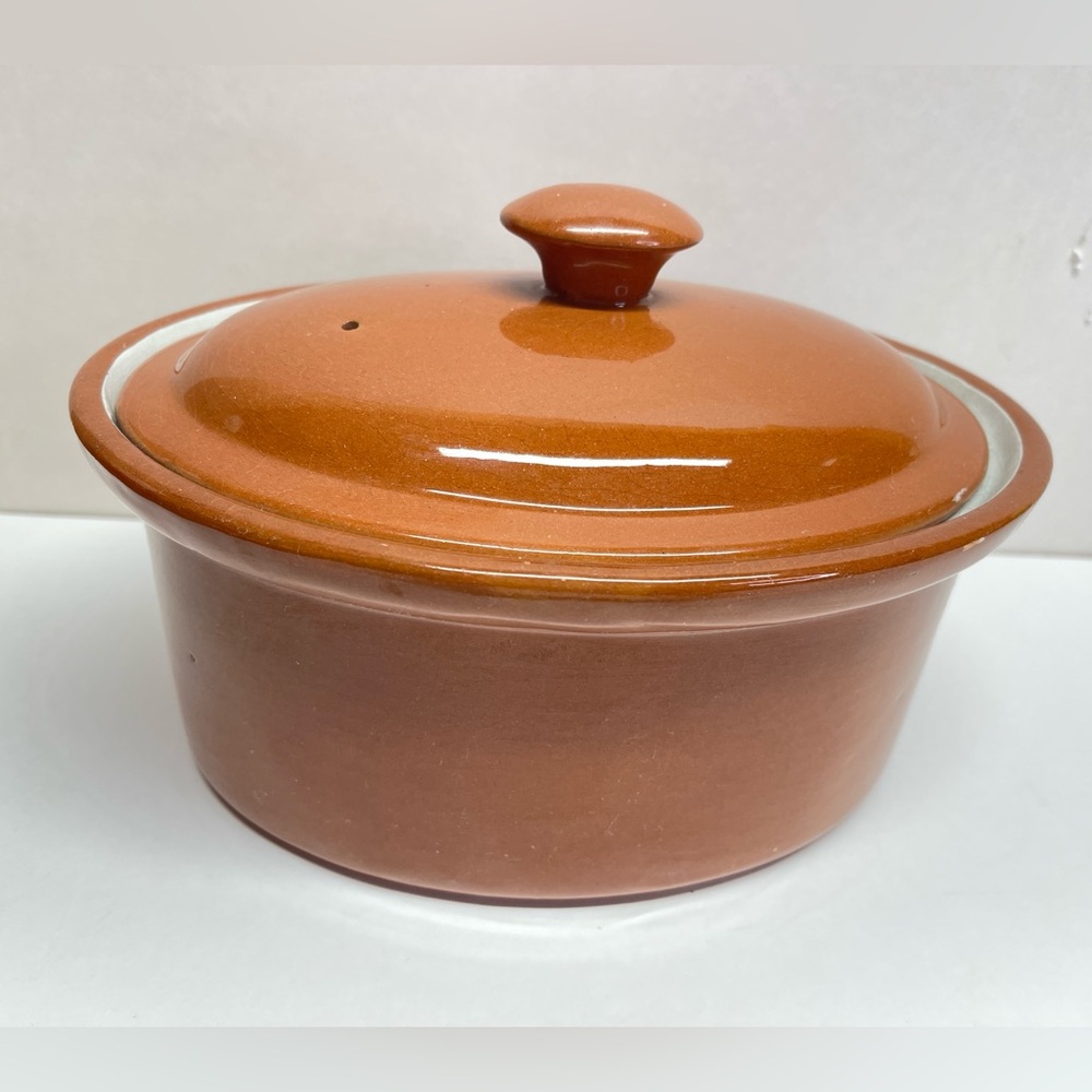 Vtg. Guernsey Cook Ware Casserole Oval Shaped 1Quart Cap. Durable